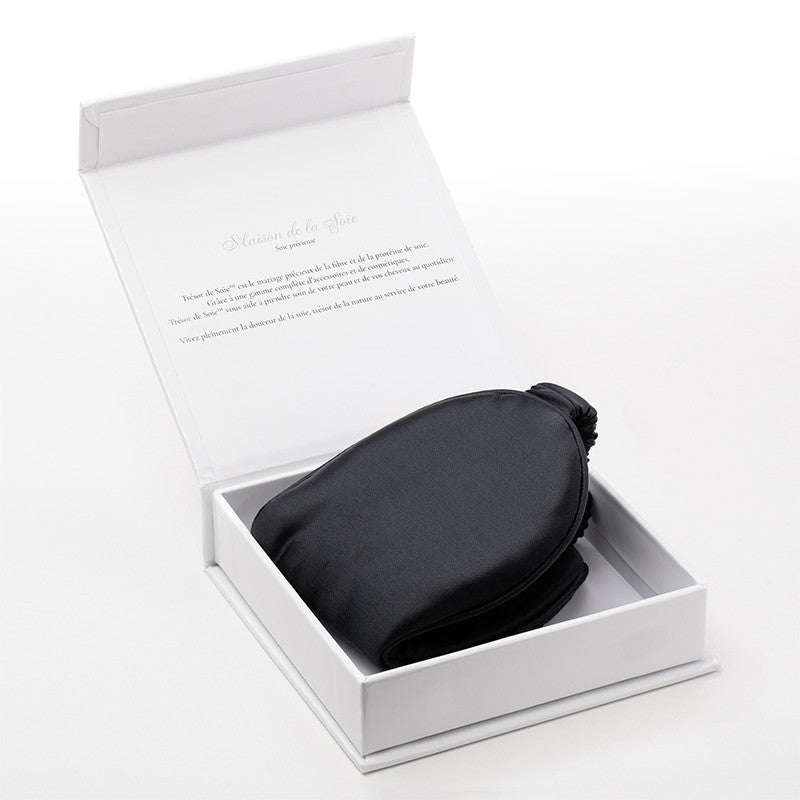 Trésor de Soie silk sleep mask in its box
