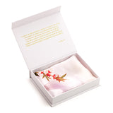 Small square of silk - Tsuna