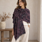 Estola con estampado paisley en lana merino y seda fabricada en Francia